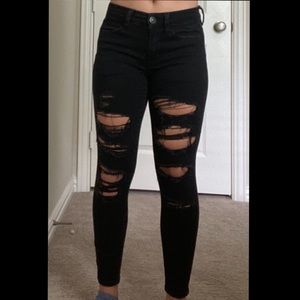Women’s American Eagle Black Distressed Jeans